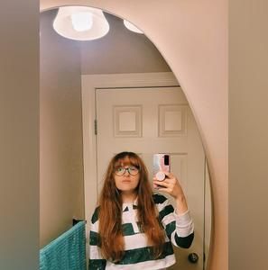 Meet your Posher, Emily-anne